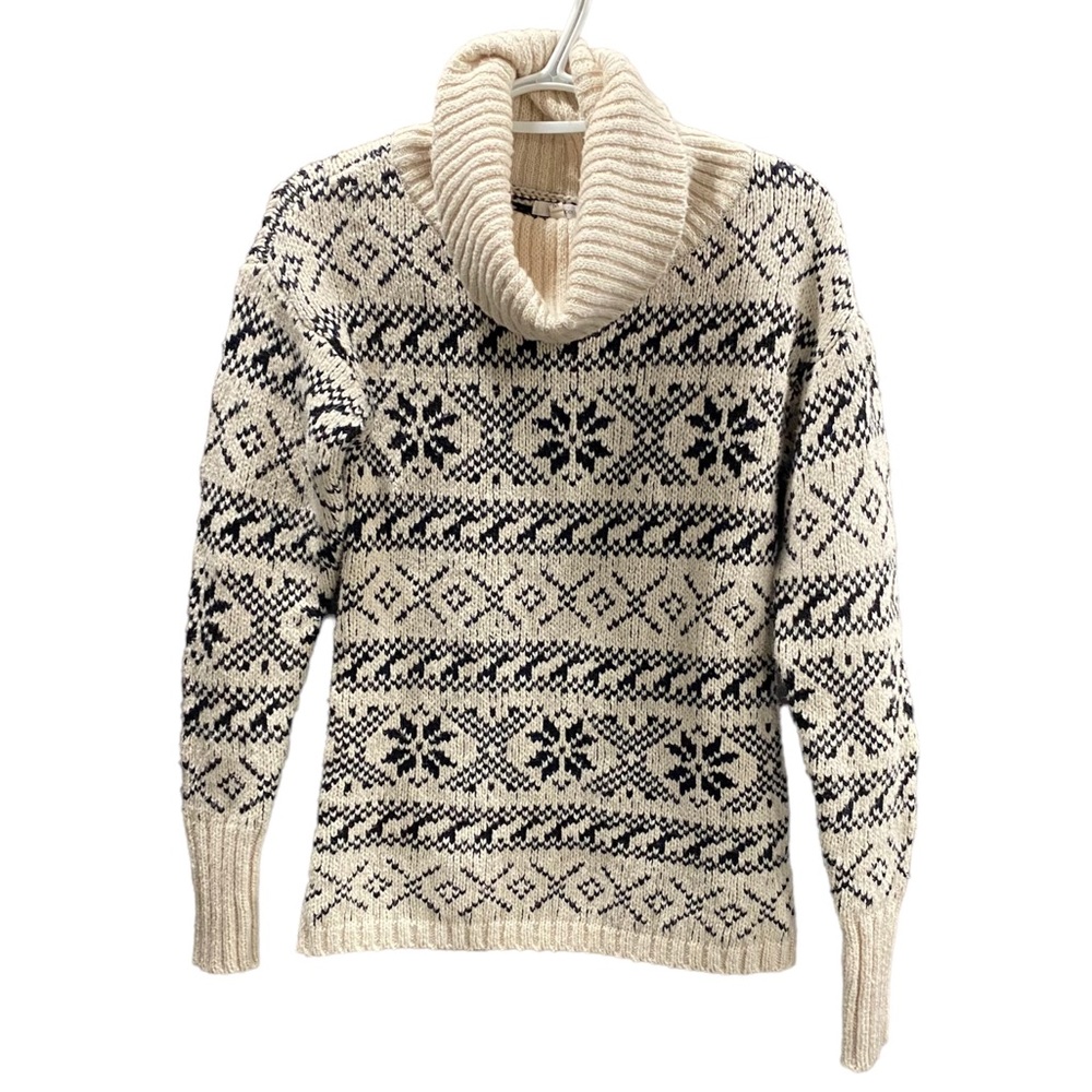 Maurice’s Cowl Neck Snowflake Sweater Size Medium